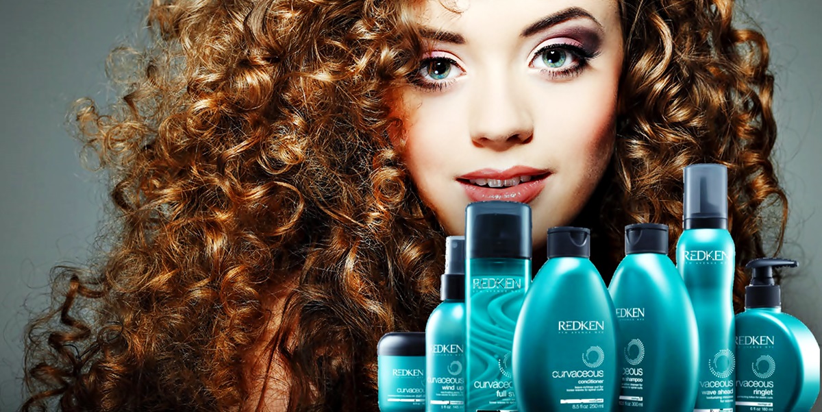 Melhores shampoo e condicionador para cabelos cacheados linha Redken Curvaceous banner